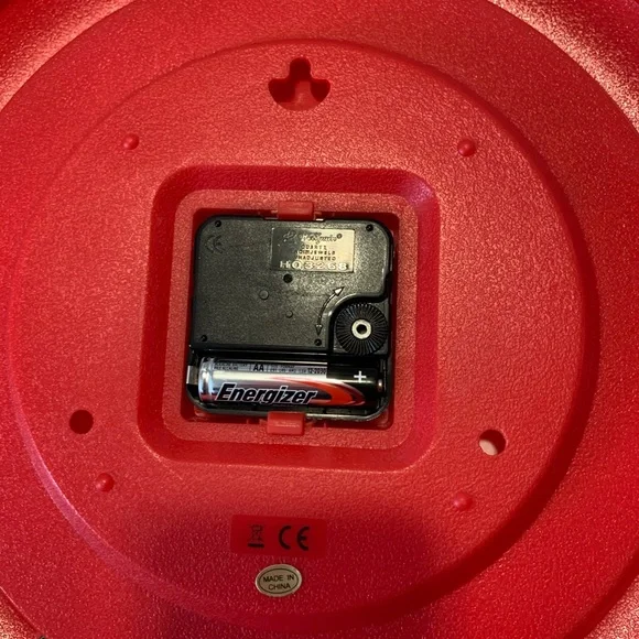 Hello Kitty Wall Clock - Picture 3 of 4